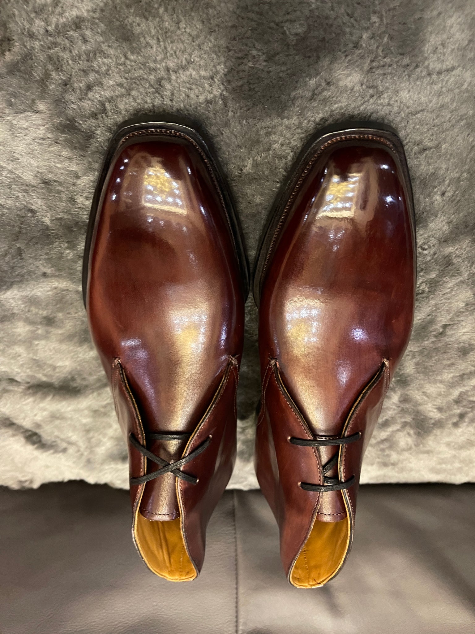 VSong Brown Derby Shoes Wholecut Cap Toe Men Business Shoes